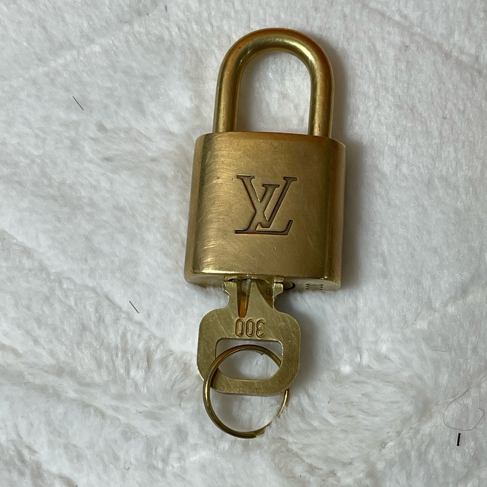 Louis Vuitton Brass #300 Lock with Key